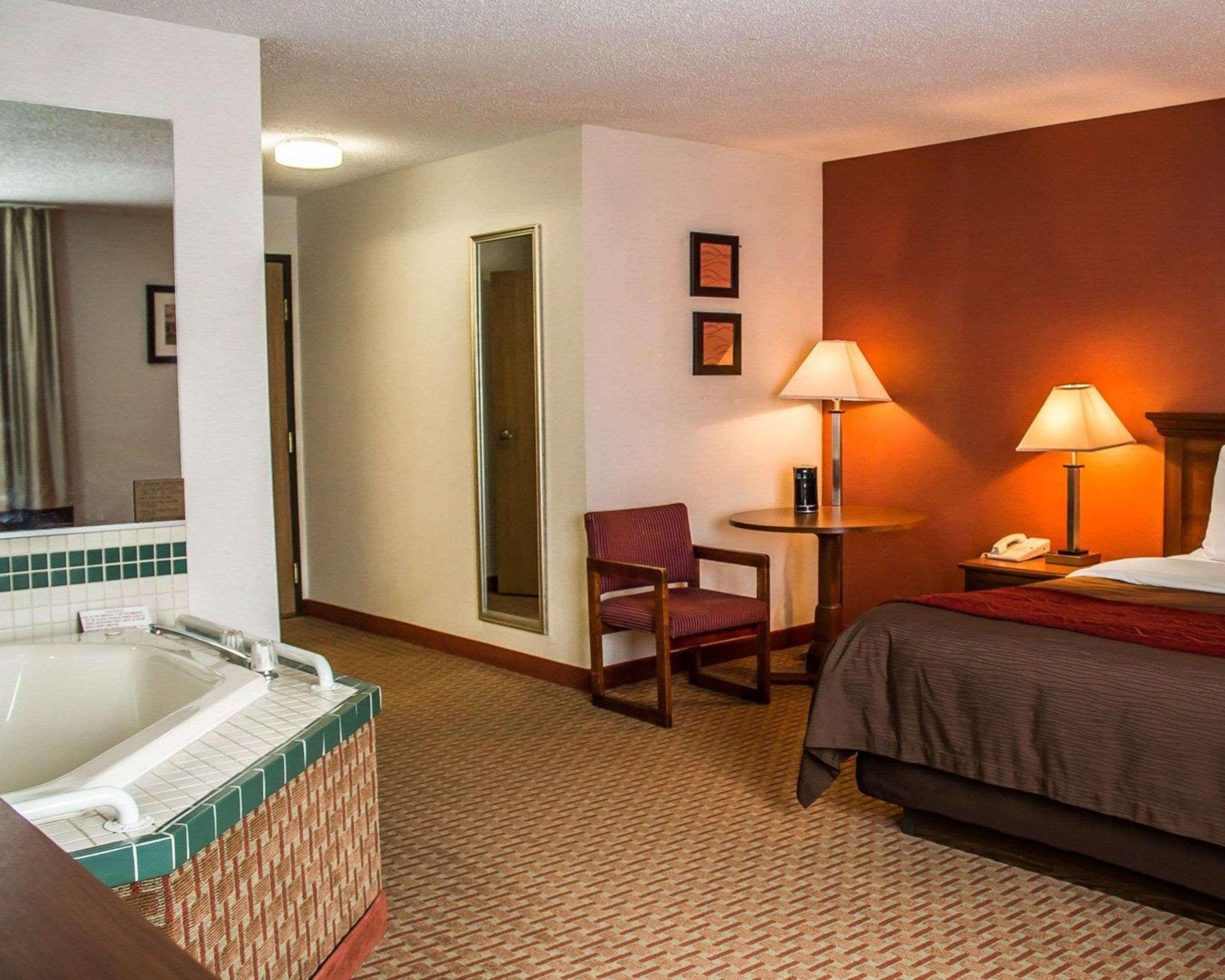 Quality Inn East Liverpool Exteriér fotografie